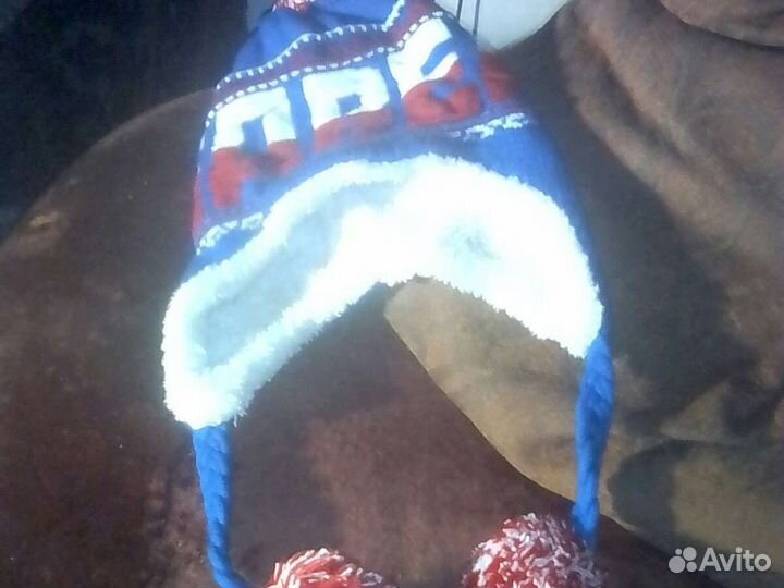 Теплая шапка с ушками для молодежи