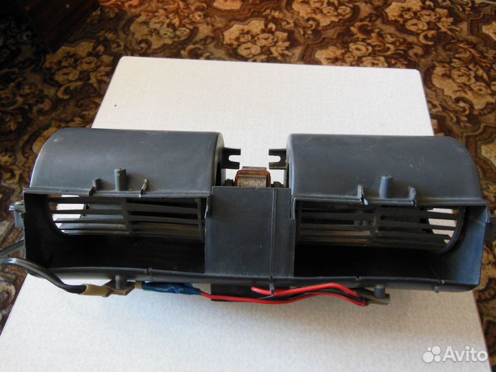 Вентилятор с двумя крыльчатками