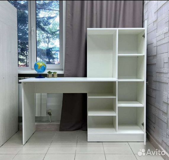 Письменный стол