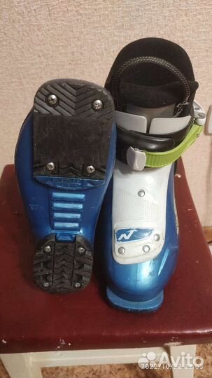 Ботинки горнолыжные