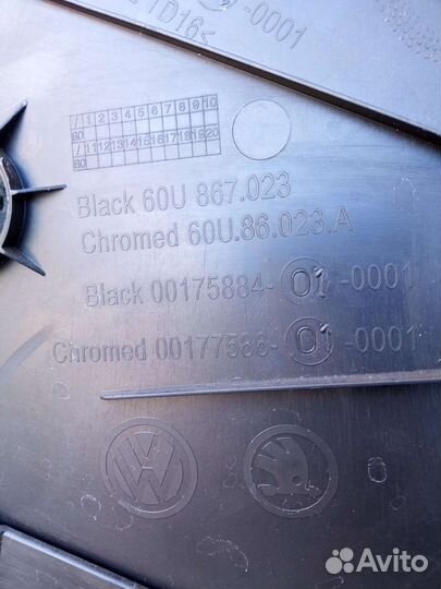 Skoda Rapid задняя левая обшивка двери