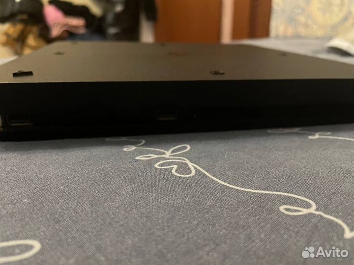 Игровая приставка ps4