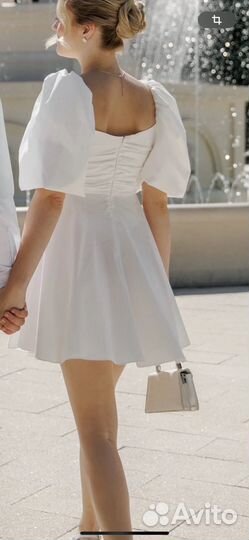 Платье белое мини