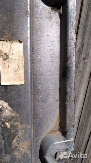 Накладка правого порога Mercedes Benz GLK X204