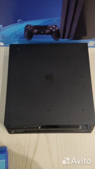 Sony playstation 4 pro 1TB 