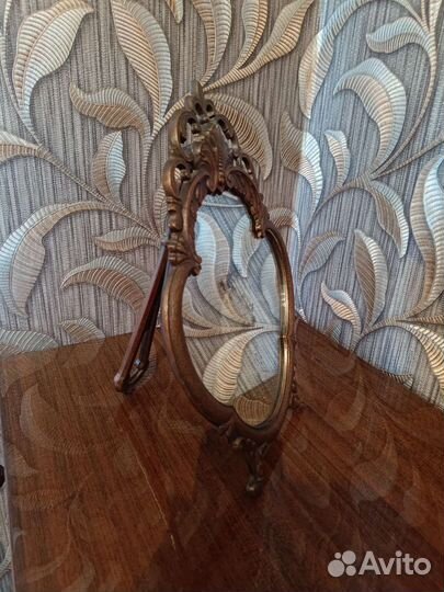 Зеркало на подставке/подножке