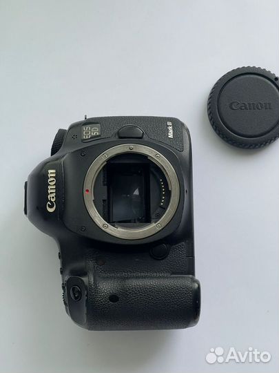 Зеркальный фотоаппарат canon 5D mark III body