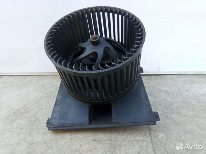 Моторчик печки Volkswagen Golf 4 1J1819021