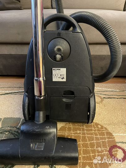 Мощный пылесос Bork V500 2200W рабочий