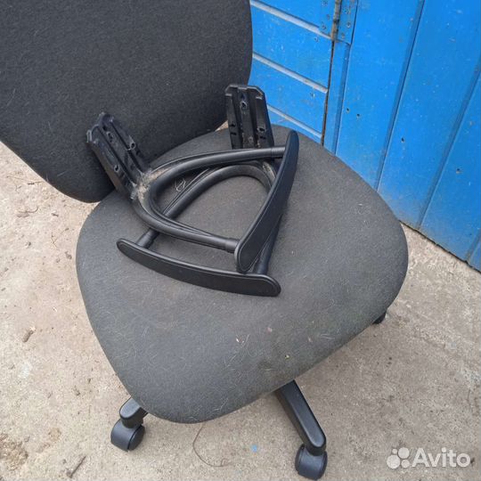 Офисное кресло на запчасти