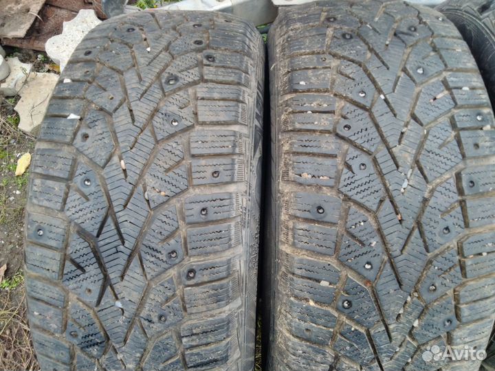 Gislaved NordFrost 100 215/55 R16