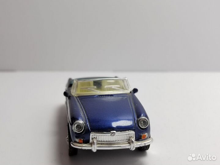MGB cabriolet (NEW RAY) 1/43