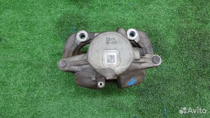 Суппорт передний правый Mercedes-Benz C200 W204