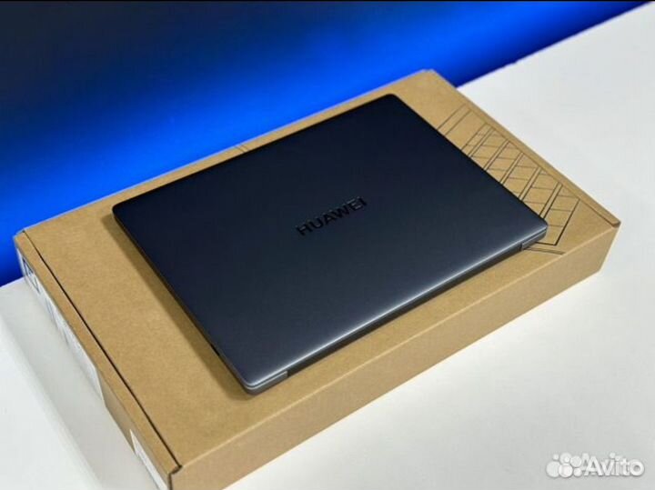 Новый Huawei 14 IPS 8G озу Core i3 12th SSD256g