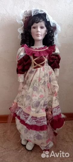 Кукла фарфоровая коллекционная большая
