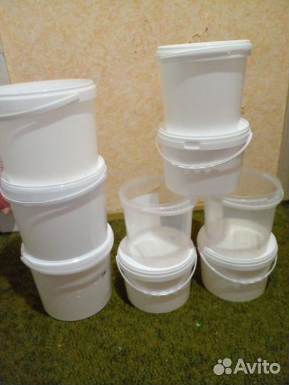 Коробки для яиц.Вёдра 3л.Банки.Бутылки 1л