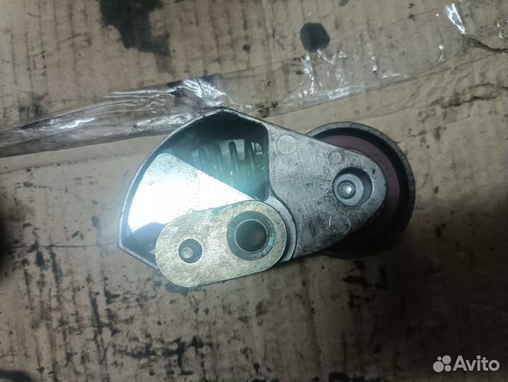 Ролик натяжитель ремня 2.0 crdi D4EA Hyundai Kia