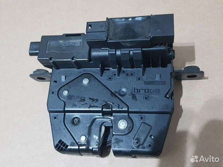Замок багажника с доводчиком BMW F10 F15 F01 F02