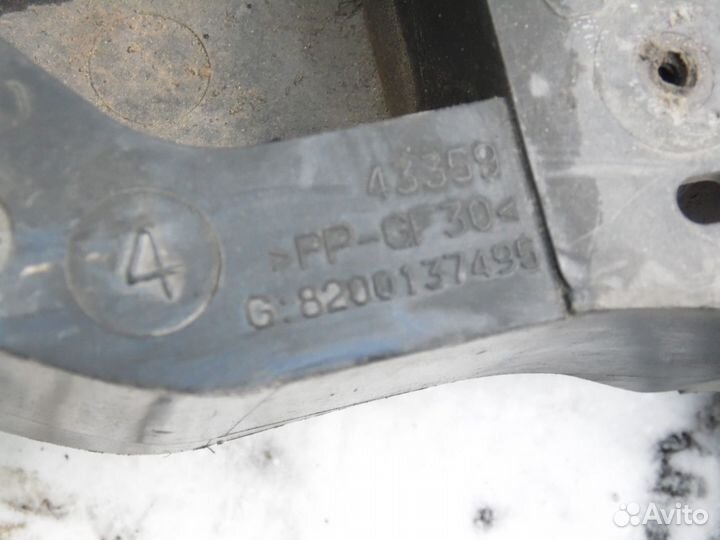 Кронштейн крепления фары левый Рено Меган Сценик 2