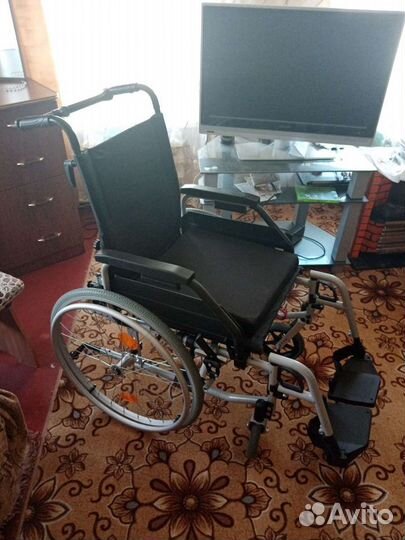 Инвалидная коляска новая