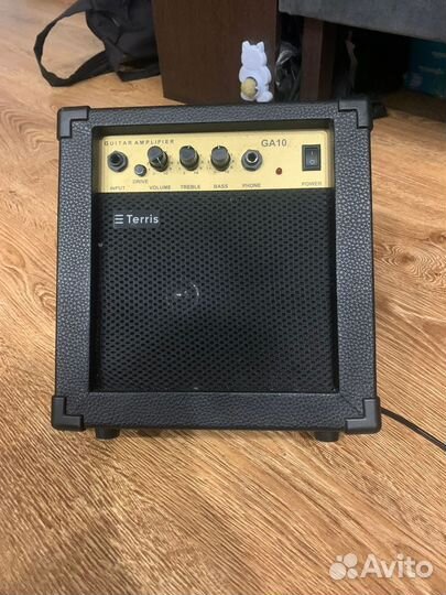 Гитарный комбоусилитель