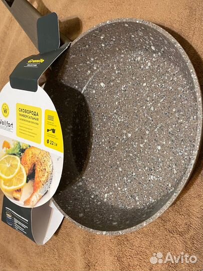 Сковорода Wellfort с антипригарным покрытием 22см