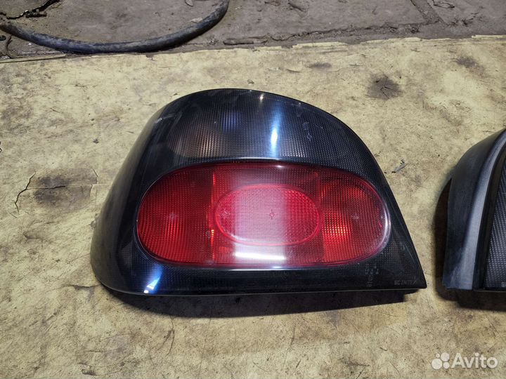 Задние фонари пара Renault Megan 1 хэтчбек