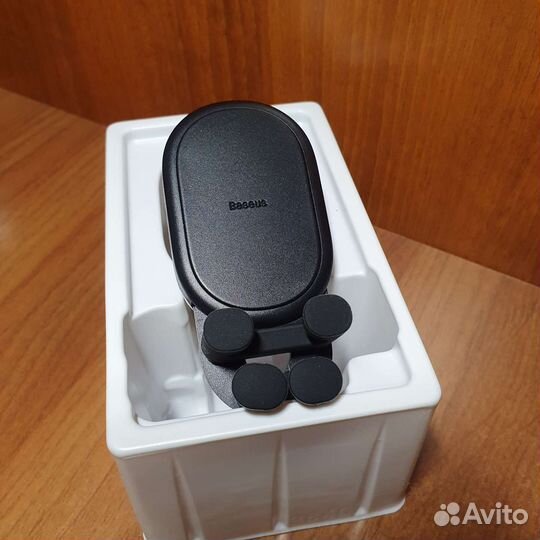 Автомобильный держатель для телефона