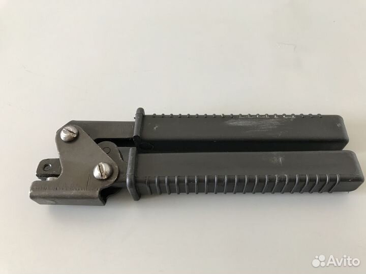 Пломбиратор для свинцовых пломб