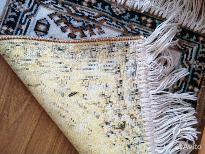 Ковёр шерстяной мини