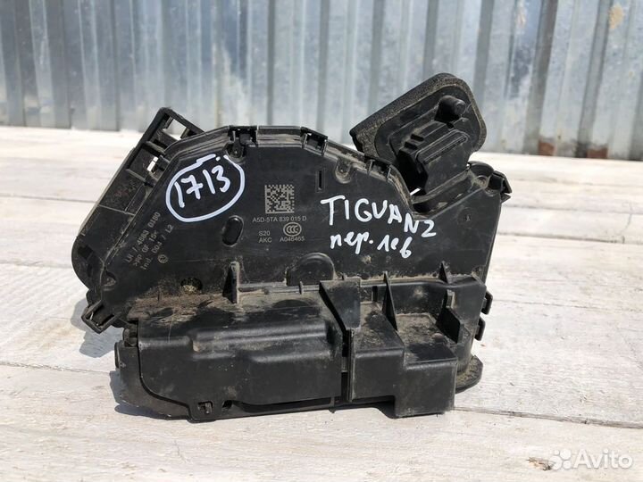 Volkswagen Tiguan 17- Замок двери передний левый