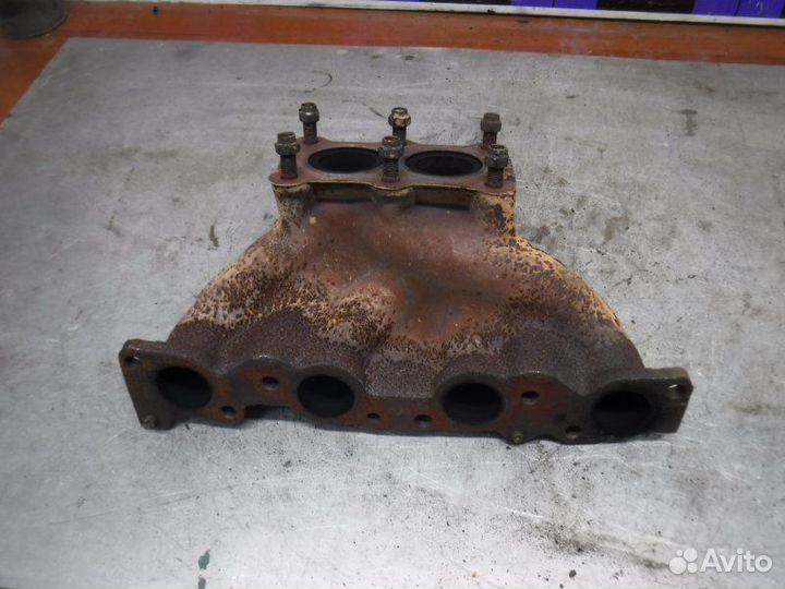 Коллектор выпускной Ваз 2112 1.5 2004