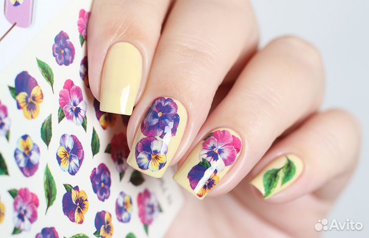 Слайдер-дизайн на ногтях