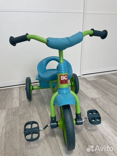 Трехколесный велосипед