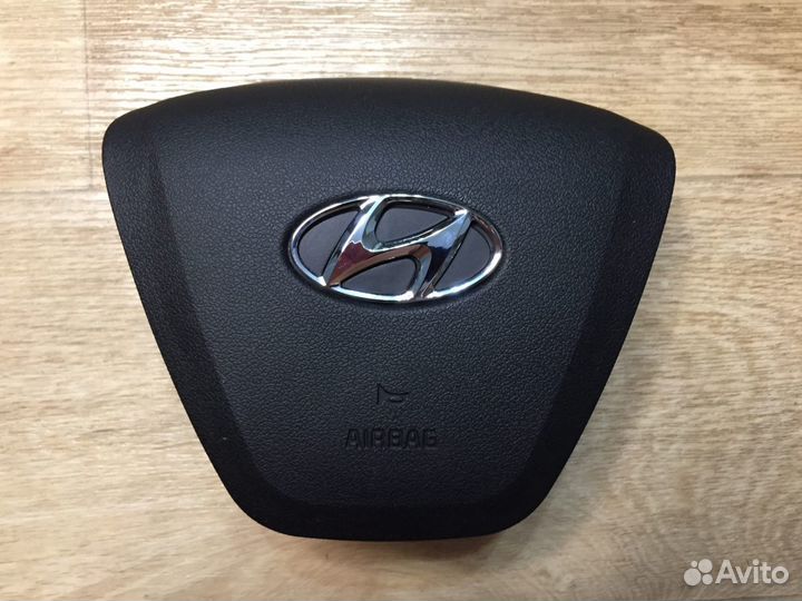 Крышка в руль/airbag/Заглушка Хендай Солярис 17