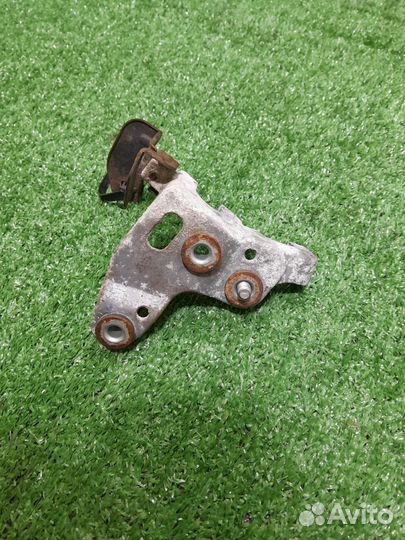 Кронштейн тросов МКПП киа сид 2 jd