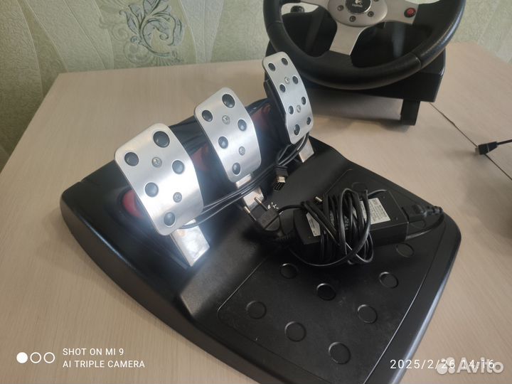 Игровой руль logitech g25