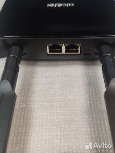 4G роутер Alcatel HH40V-2aalru1-1