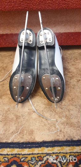 Коньки фигурные 37 размер