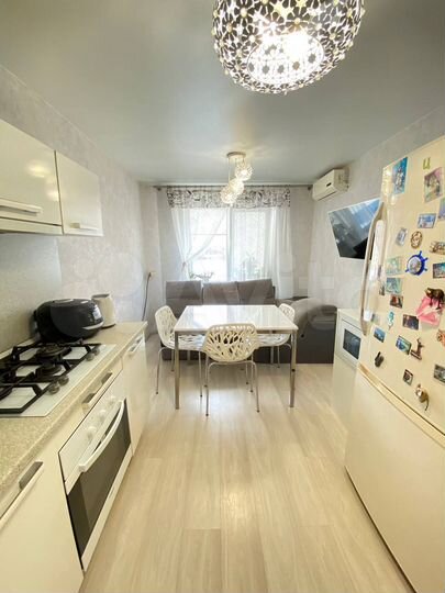 2-к. квартира, 57,4 м², 2/10 эт.