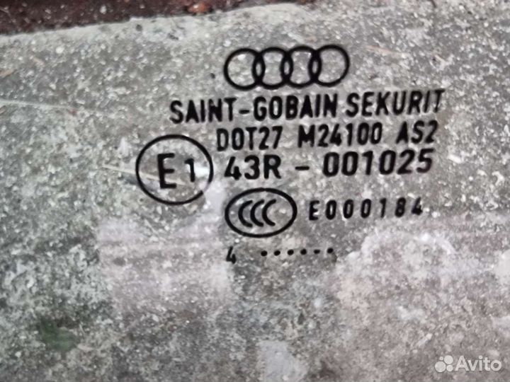 Стекло передней левой двери Ауди А4 В6