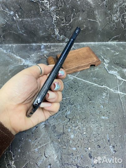 Samsung Galaxy S10e, 6/128 ГБ