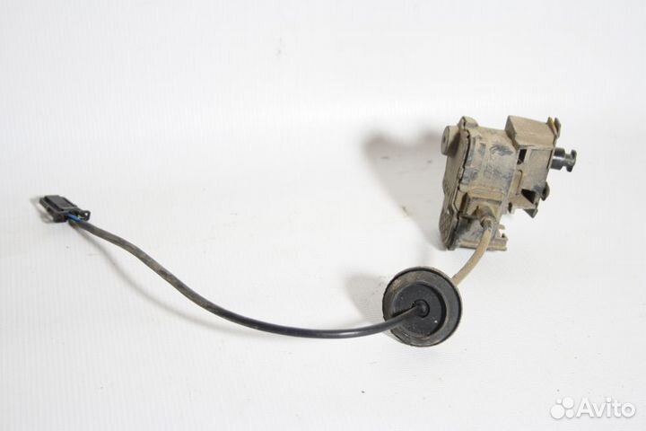 Замок лючка бензобака Volkswagen Polo 5