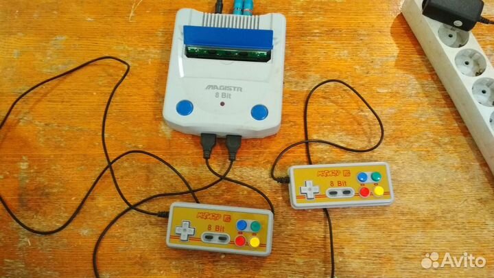 Игровая приставка