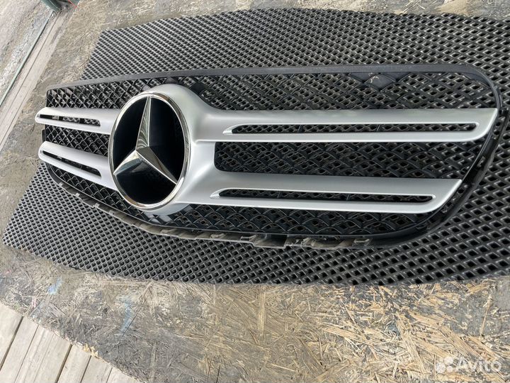 Mercedes benz GLC решетка радиатора бампера