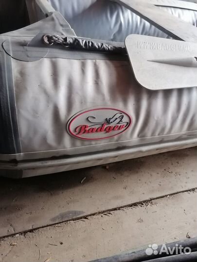 Продам лодку badger