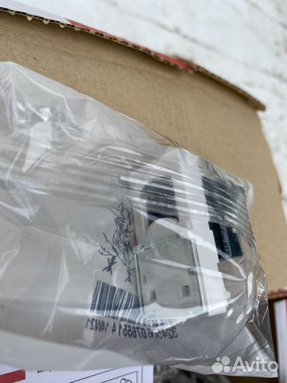 Legrand Mosaic Розетка RJ45 UTP кат.5Е 1 мод. Бел