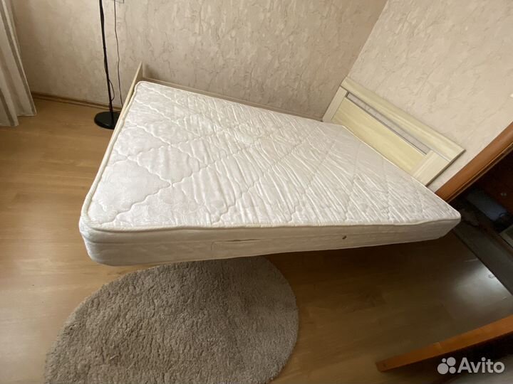 Матрас 140х200 бу