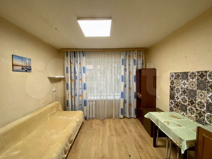 Комната 12 м² в > 9-к., 3/5 эт.