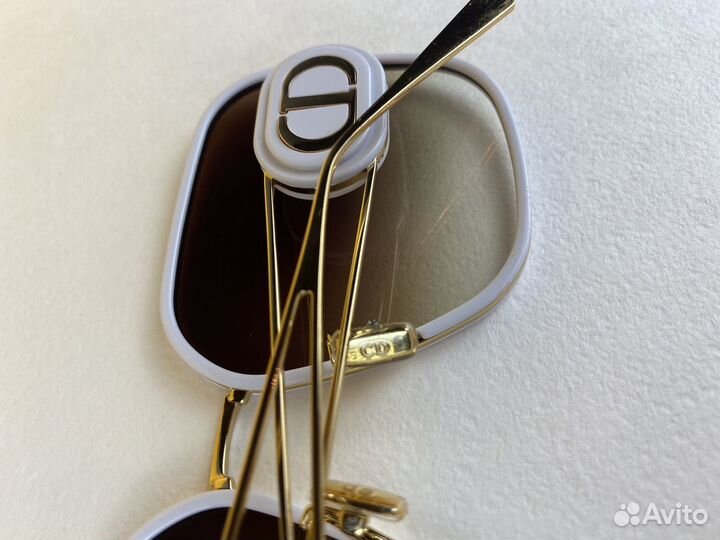 Солнцезащитные очки женские dior